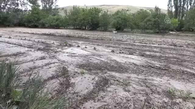 Yozgat'ta etkili sağanak ve sel Yozgat'ta etkili sağanak ve sel