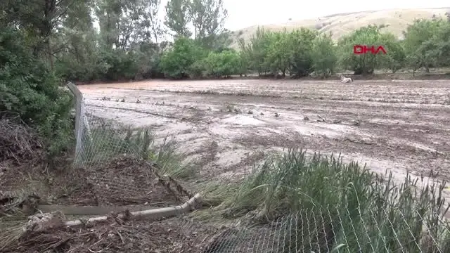 Yozgat'ta sel sonrası hasar tespitine başlandı Yozgat'ta sel sonrası hasar tespitine başlandı