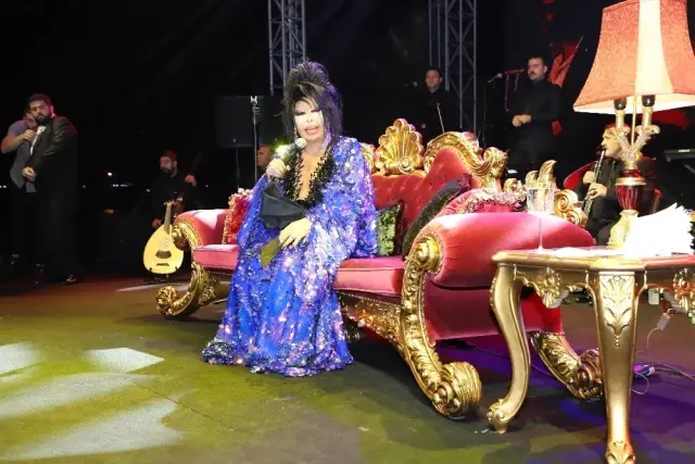 Alanya'da Bülent Ersoy rüzgarı Alanya'da Bülent Ersoy rüzgarı