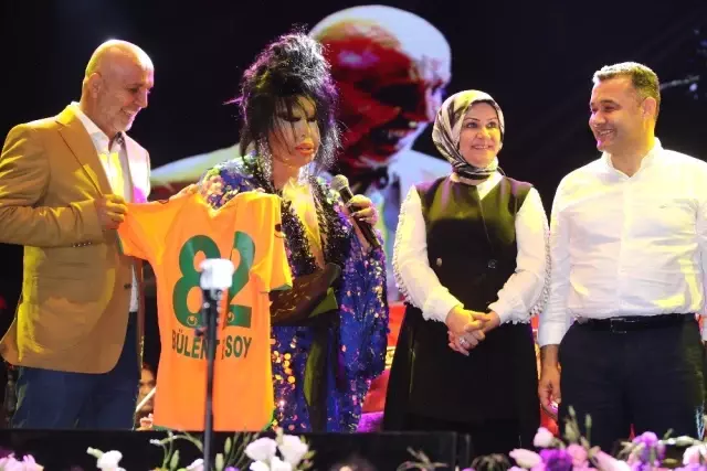 Alanya'da Bülent Ersoy rüzgarı Alanya'da Bülent Ersoy rüzgarı