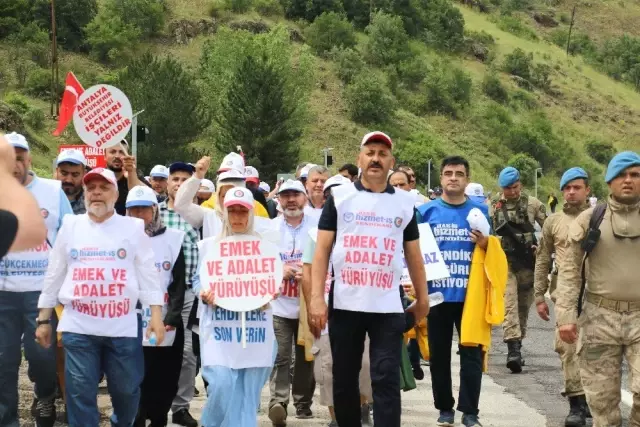 Babalar Günü'nde babasının geri işe alınmasını istedi Babalar Günü'nde babasının geri işe alınmasını istedi