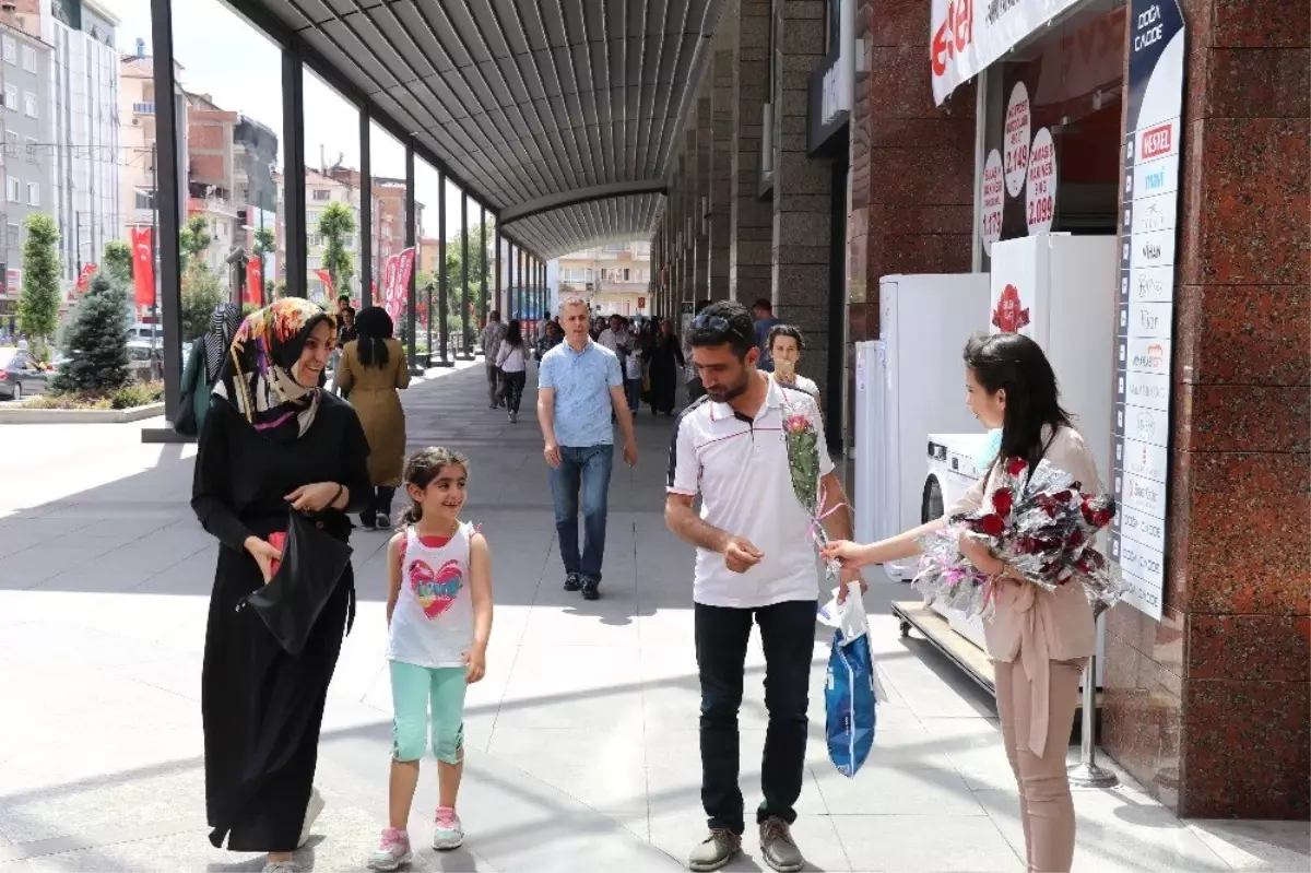 Doğa Cadde'de Babalar Günü coşkusu