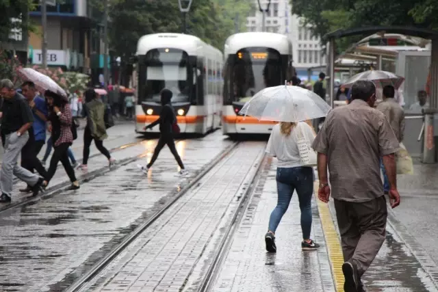 Eskişehirliler güneşe hasret kaldı