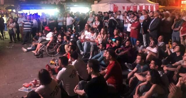 İstanbullular Yıldırım ve İmamoğlu ortak yayınına kilitlendi.