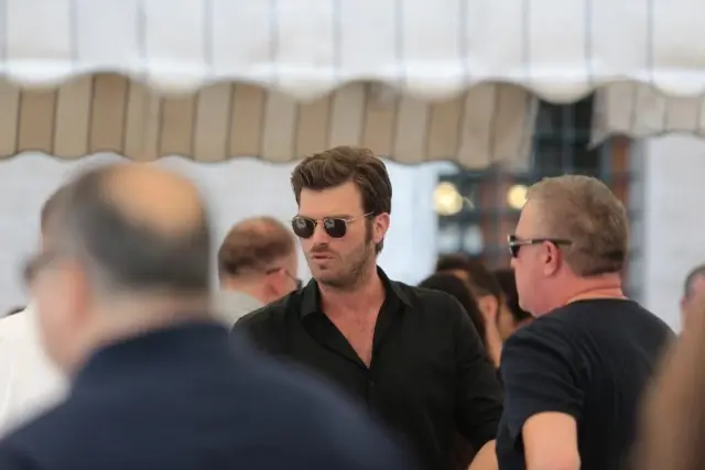 Kıvanç Tatlıtuğ ve Başak Dizer'in acı günü Kıvanç Tatlıtuğ ve Başak Dizer'in acı günü