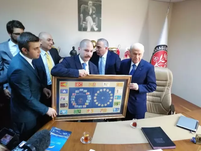 MHP Genel Başkanı Devlet Bahçeli, Karagümrük Spor Kulübü'nü ziyaret etti MHP Genel Başkanı Devlet Bahçeli, Karagümrük Spor Kulübü'nü ziyaret etti