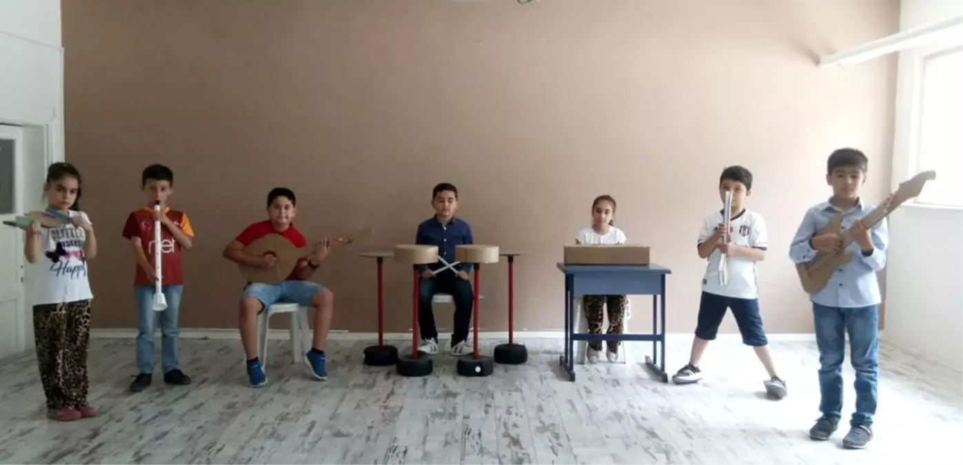 Minikler 'Babalar Günü'nü çektikleri kliple kutladı