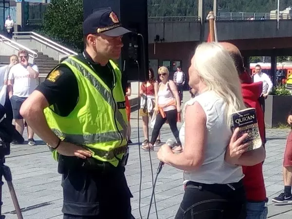 'Norveç'in İslamlaşmasını Durdurun' grubundan Kur'an-ı Kerim provakasyonu