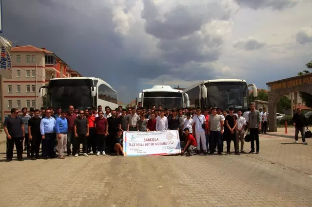 Başarılı öğrenciler Çanakkale ve Bursa gezisiyle ödüllendirildi