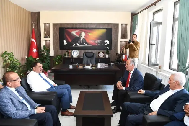 Başkan Gürkan Hekimhan'da incelemelerde bulundu Başkan Gürkan Hekimhan'da incelemelerde bulundu