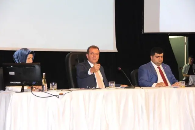 Büyükşehir Meclisi, Seçer'e 31 milyon 500 bin TL'lik teminat mektubu yetkisi verdi
