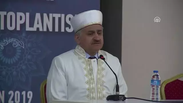 Diyanet İşleri Başkanı Erbaş'tan hac kafile başkanlarına uyarılar (1)