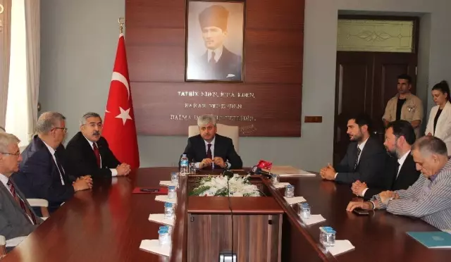 Hatay Devleti Meclis binasını valilik satın aldı