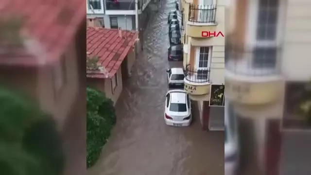 İzmir'de sağanak yağış