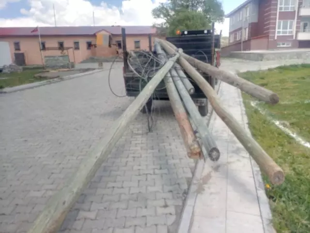Kars'ta kablo ve direk hırsızlığı