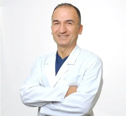 Kazada hayatını kaybeden doktor son yolculuğuna uğurlandı Kazada hayatını kaybeden doktor son yolculuğuna uğurlandı