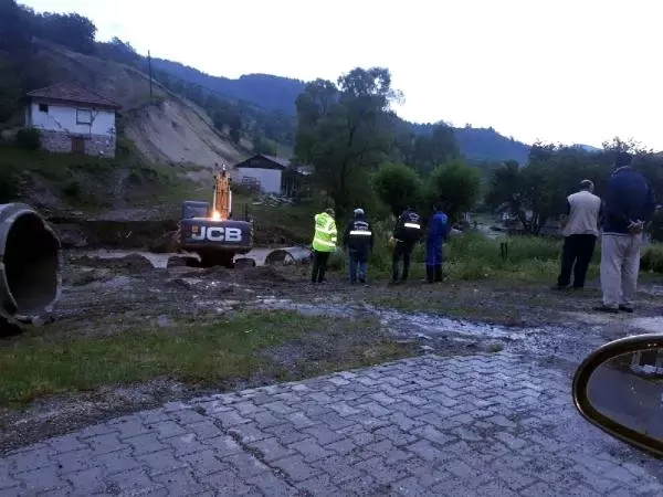 Kızılcahamam'da yıldırım isabet eden ahırdaki 20 koyun ve çoban köpeği öldü