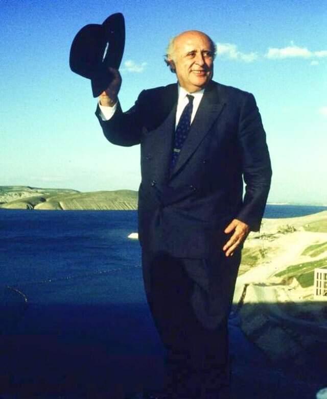 Ölüm yıl dönümünde Süleyman Demirel kimdir?