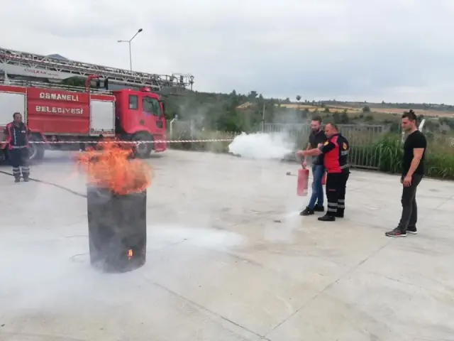 Osmaneli Sürekli Eğitim Merkezi'nden yangın eğitimi Osmaneli Sürekli Eğitim Merkezi'nden yangın eğitimi