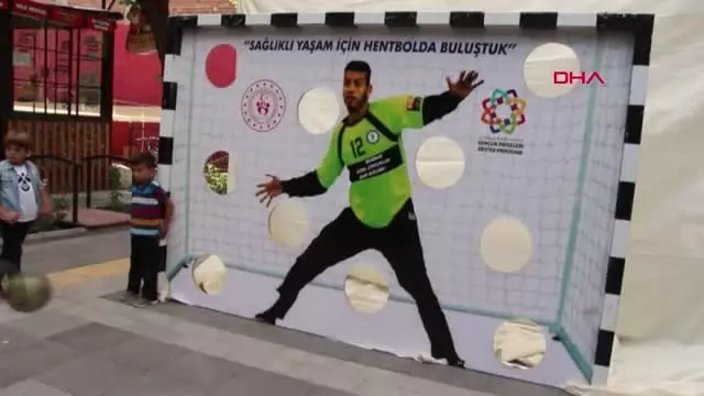SPOR Burdur'da sokak hentbolu etkinliği SPOR Burdur'da sokak hentbolu etkinliği