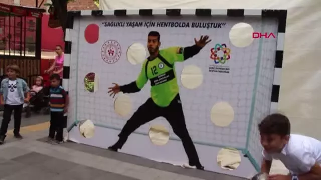 SPOR Burdur'da sokak hentbolu etkinliği SPOR Burdur'da sokak hentbolu etkinliği