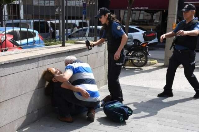 Uyuşturucu satıcıları arasında oğlunu gören anne yere yığıldı