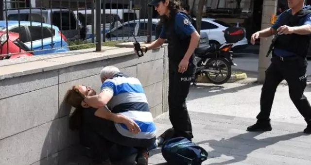 Uyuşturucu satıcıları arasında oğlunu gören anne yere yığıldı