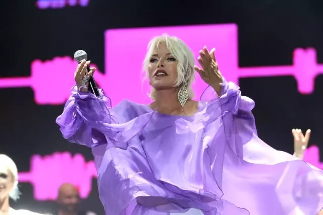 Ajda Pekkan, Alanya'da hayranlarını coşturdu Ajda Pekkan, Alanya'da hayranlarını coşturdu