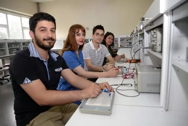 Aylık 4 bin 500 TL bursla staja başladılar Aylık 4 bin 500 TL bursla staja başladılar