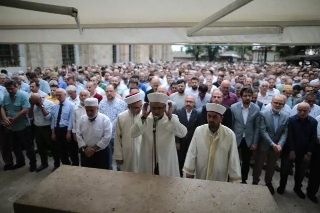 Bursa Ulucamii'nde Mursi için gıyabî cenaze namazı kılındı
