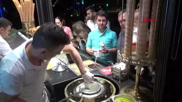 Doğru yemek hastalık riskini azaltıyor: Dondurmayı ısırarak değil, yalayarak yiyin Doğru yemek hastalık riskini azaltıyor: Dondurmayı ısırarak değil, yalayarak yiyin