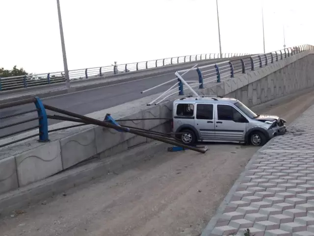Elazığ'da trafik kazası: 3 yaralı