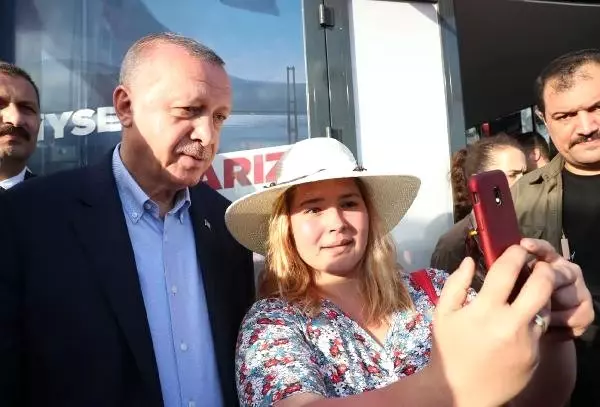 Erdoğan'dan seçim bürosu ziyareti