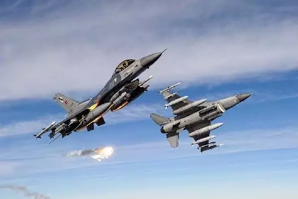 Irak'ın kuzeyinde terör hedefleri vuruldu