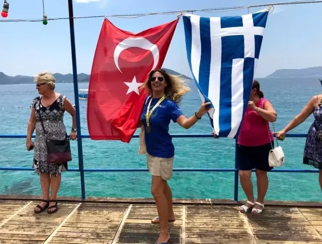 Kuşadalı yüzücünün büyük başarısı