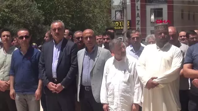 MARDİN'DE MURSİ İÇİN 3 DİLDE AÇIKLAMA