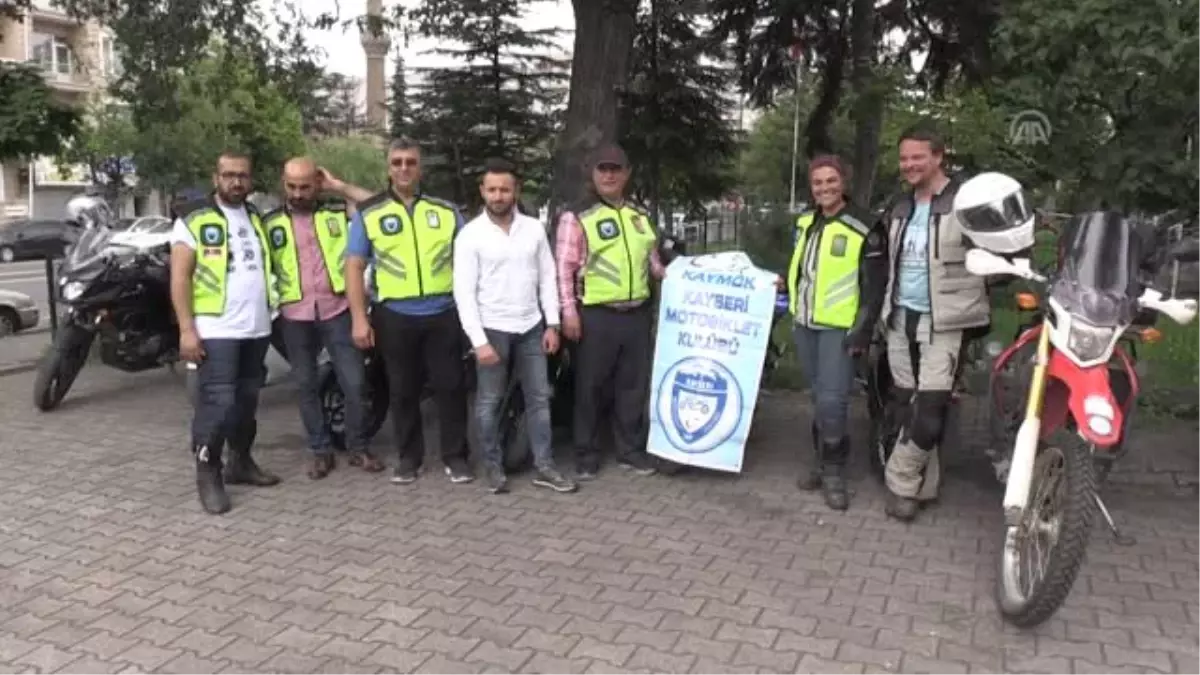 Motosikletli kadından 'kanser farkındalık turu'