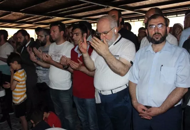 Muhammed Mursi için Yalova'da gıyabî cenaze namazı kılındı