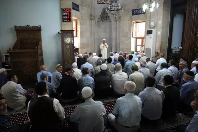 Mursi için gıyabi cenaze namazı