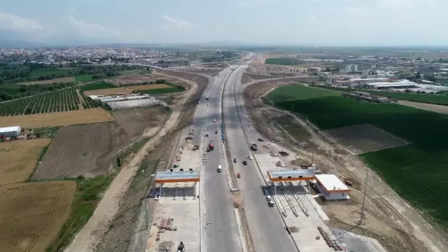 Türkiye'nin en büyük otoyol projesi İstanbul-İzmir otobanı 8 Ağustos'ta açılacak Türkiye'nin en büyük otoyol projesi İstanbul-İzmir otobanı 8 Ağustos'ta açılacak