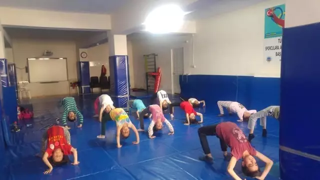 Simav'da 'Yaz Spor Okulları' başladı Simav'da 'Yaz Spor Okulları' başladı