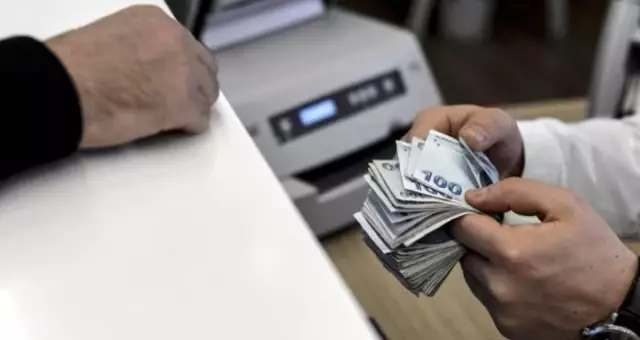 Halkbank, 'Enflasyona Endeksli Konut Kredisi' ürününü kullanıma sundu