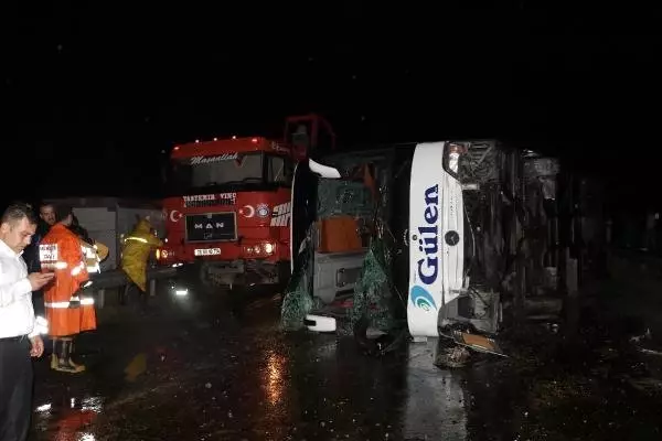 Yozgat'ta yolcu otobüsü devrildi: 13 yaralı