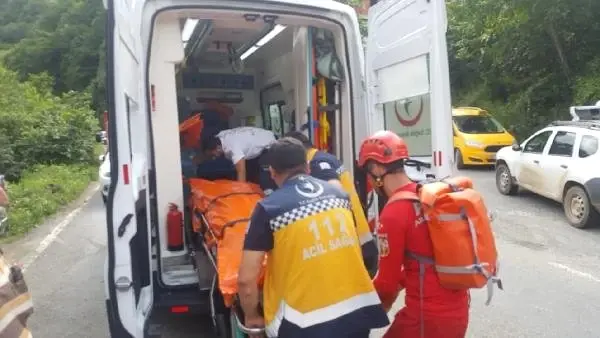 Araklı'da selin neden olduğu hasar, gün ağarınca ortaya çıktı (6) Araklı'da selin neden olduğu hasar, gün ağarınca ortaya çıktı (6)