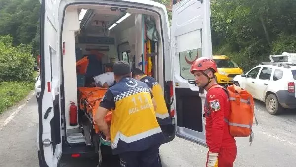 Araklı'da selin neden olduğu hasar, gün ağarınca ortaya çıktı (6) Araklı'da selin neden olduğu hasar, gün ağarınca ortaya çıktı (6)