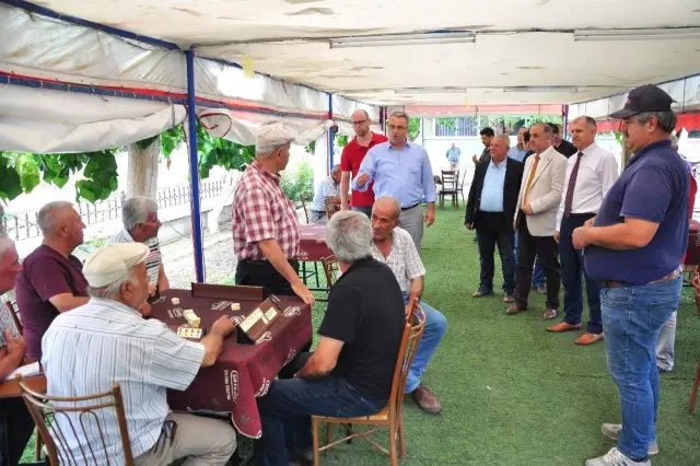 Büyükşehir ve İncirliova Belediyesi dolunun vurduğu pamukçuları yalnız bırakmıyor Büyükşehir ve İncirliova Belediyesi dolunun vurduğu pamukçuları yalnız bırakmıyor