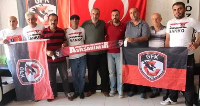 Gazişehir Gaziantepli taraftarlar Başkan Adil Sani Konukoğlu için ölüm orucuna başlıyor