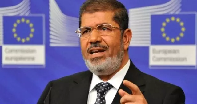 Mursi'nin vefatını duyuran spikerin hatası ülkenin gündemine oturdu!