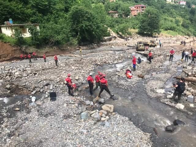 Son dakika! Araklı'daki sel felaketinde 1 kişinin daha cansız bedenine ulaşıldı