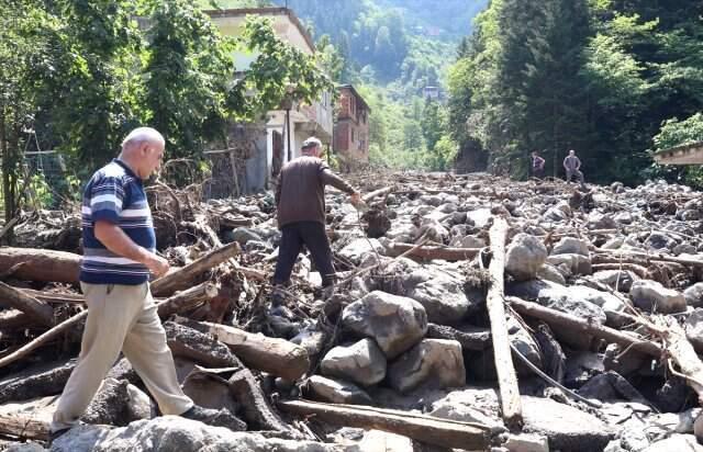 Soylu ve Pakdemirli, Araklı-Bayburt kara yolunda inceleme yaptı